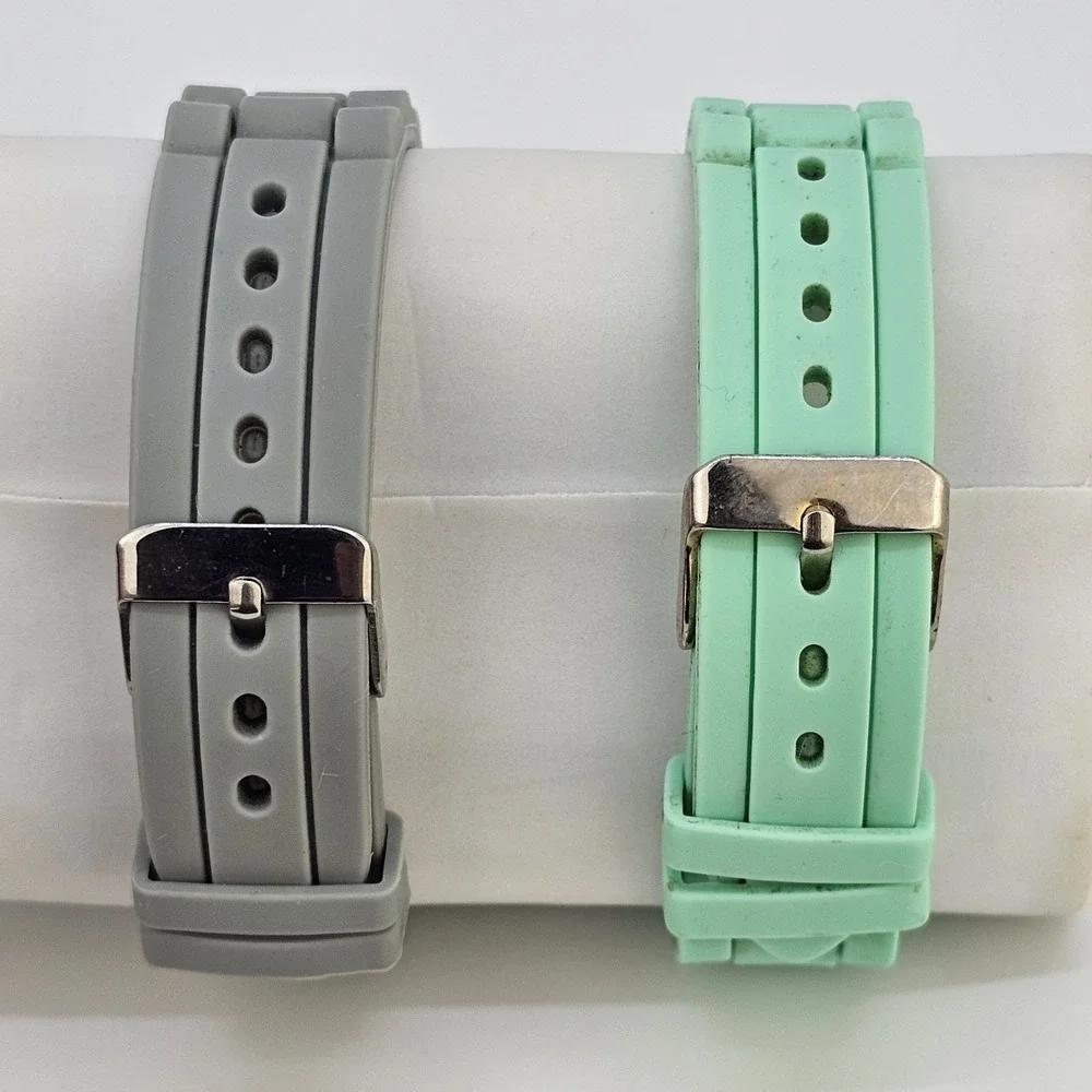 2X‎ Women's Watches Gray Green Dial Gray Green Plastic Bands New Battery